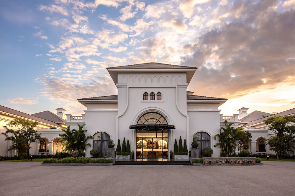 Melia Vinpearl Cua Sot Beach Resort in Loc Ha