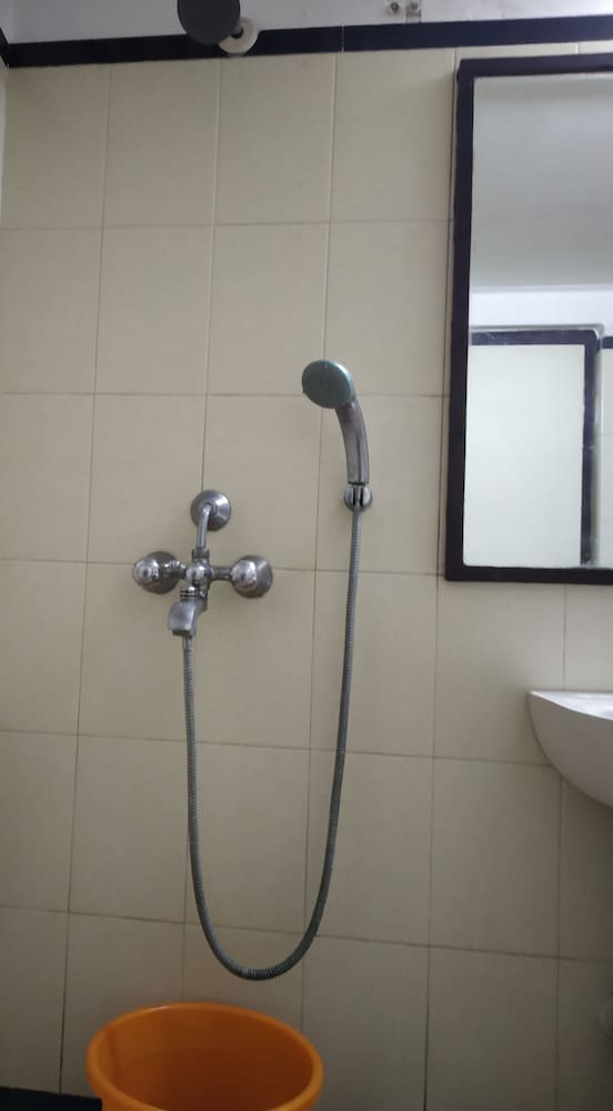 HOTEL EXECUTIVE TOWER 21/50