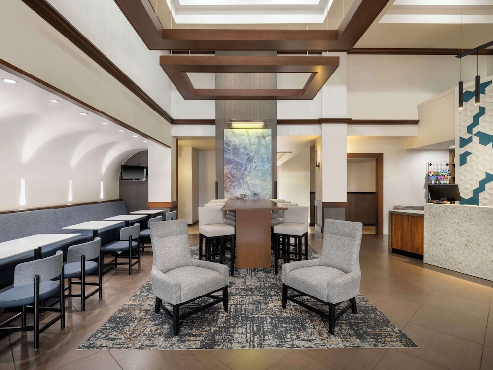 Hyatt Place Tampa Busch Gardens 22/50