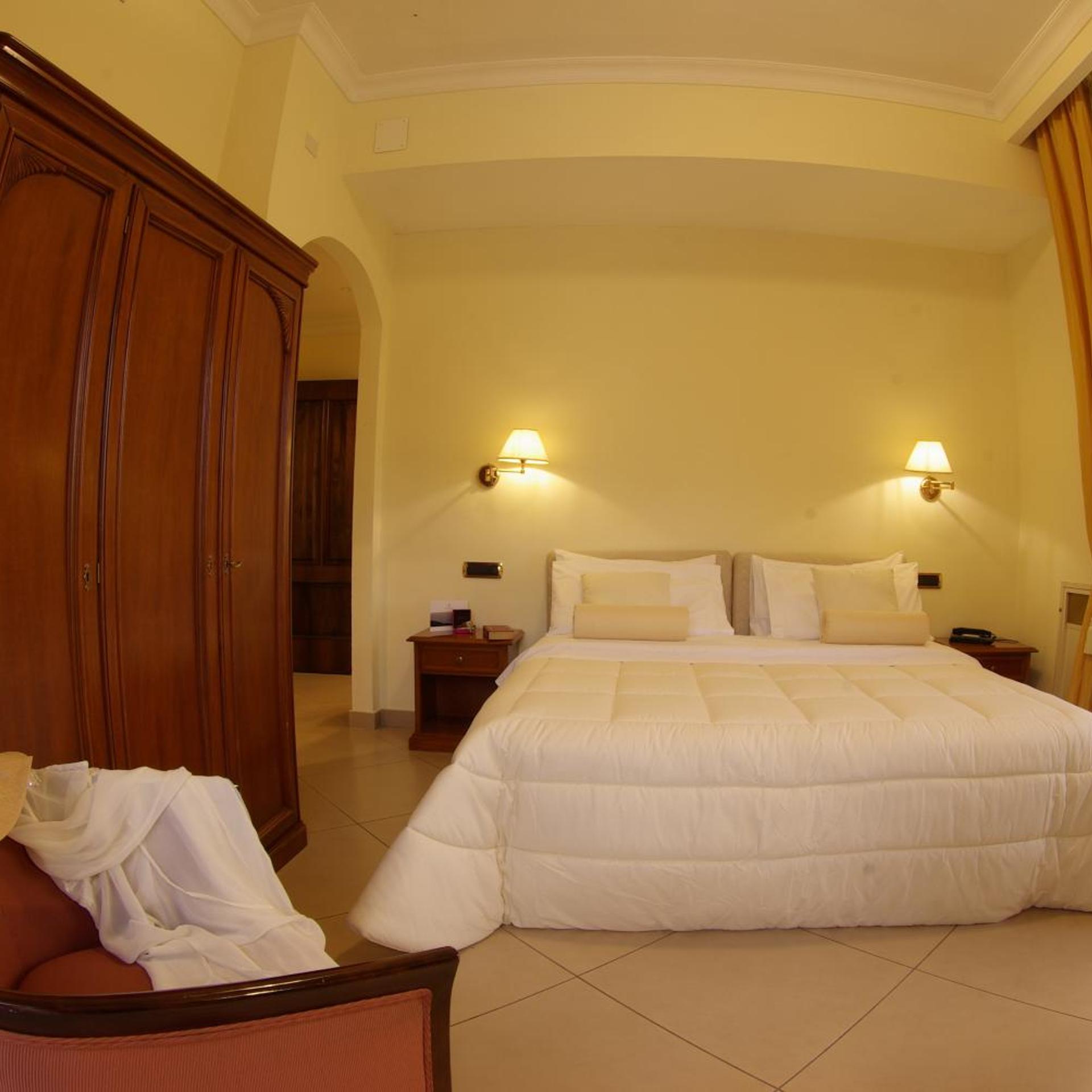 SUPERIOR, DOUBLE BED