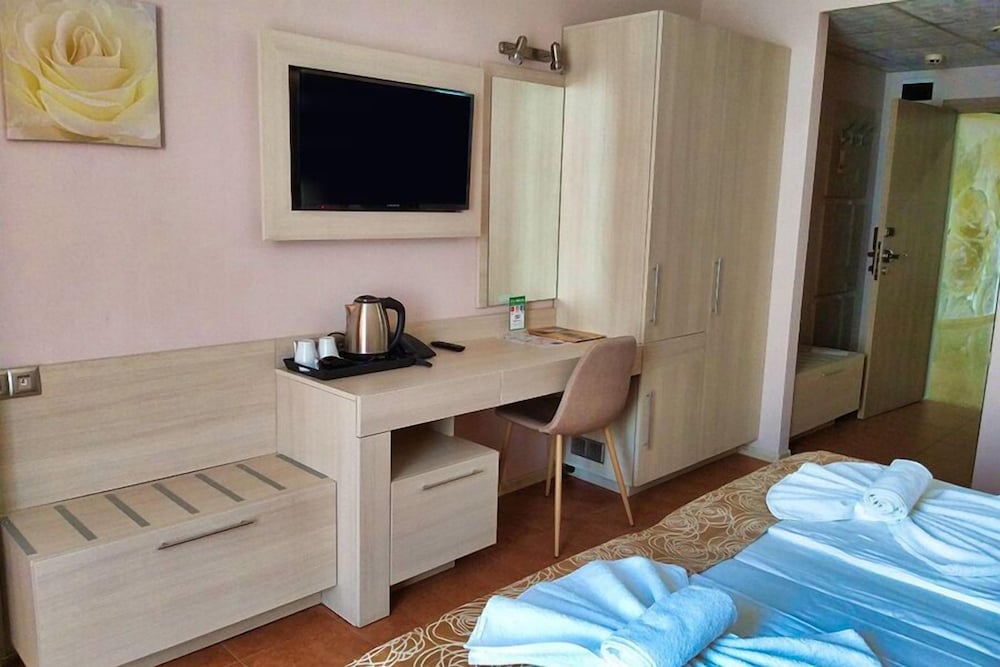 Aphrodite Hotel 62/73
