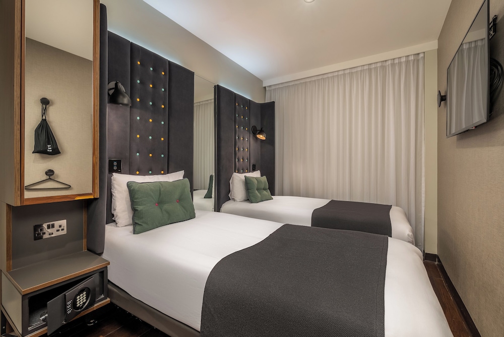 Point A Hotel Kensington Olympia 20/58