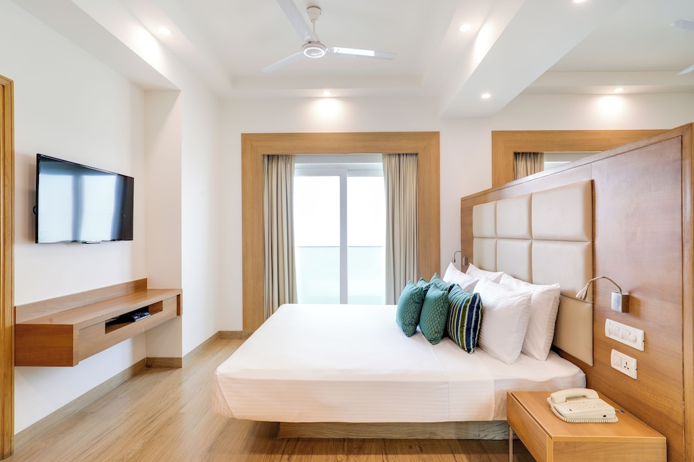 LEMON TREE HOTEL, SECTOR 60, GURUGRAM 22/65