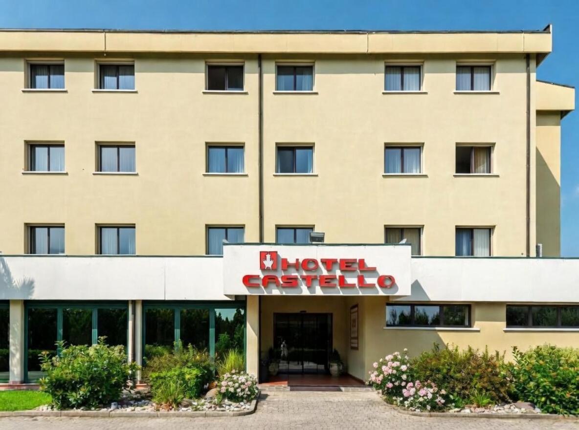 Castello Hotel 2/50