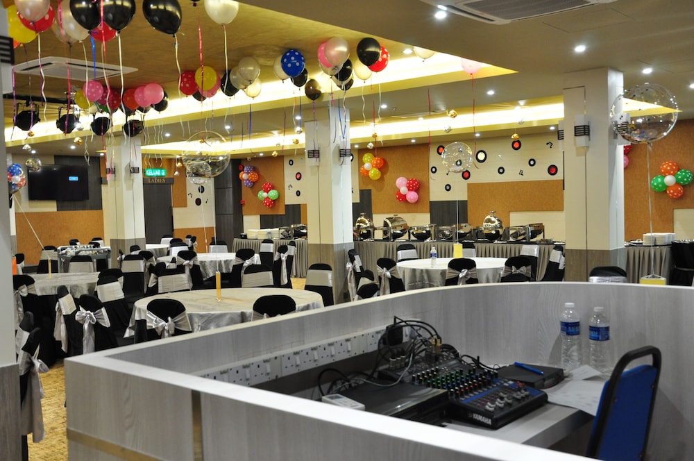 Valya Hotel 41/55