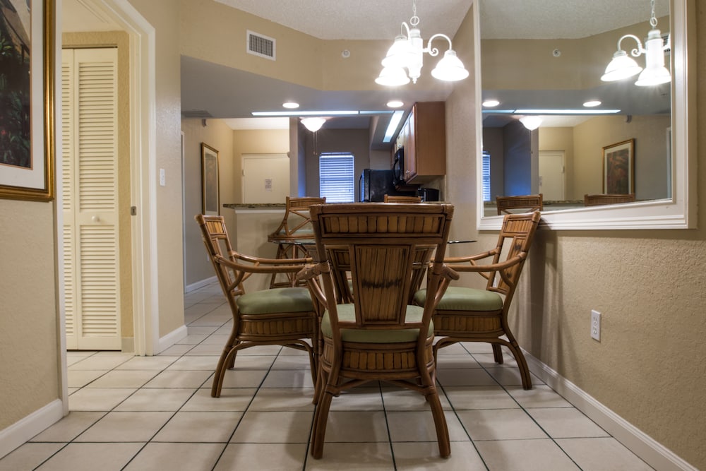 Vacation Villas 2 14/30