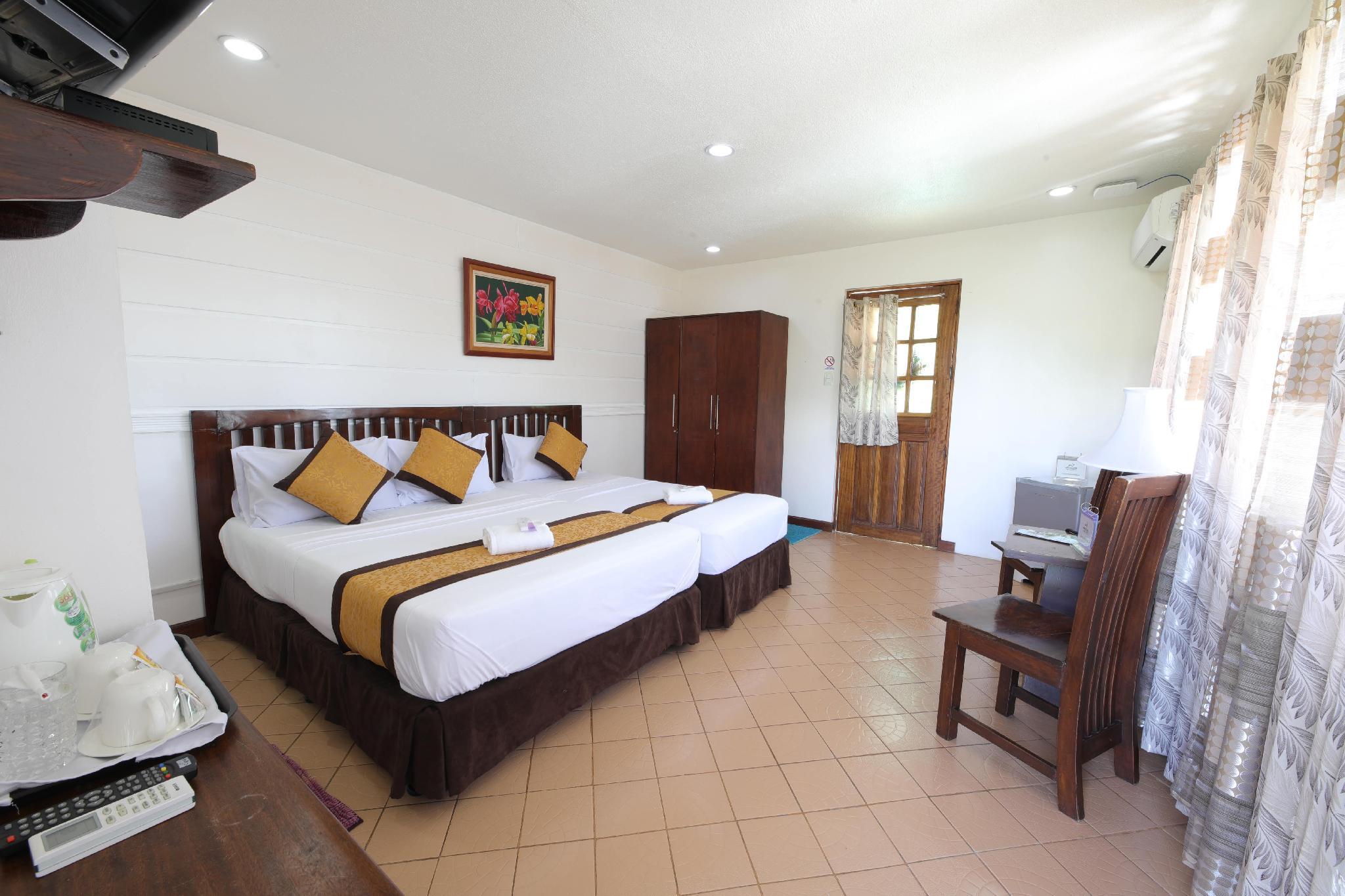Land, Villa