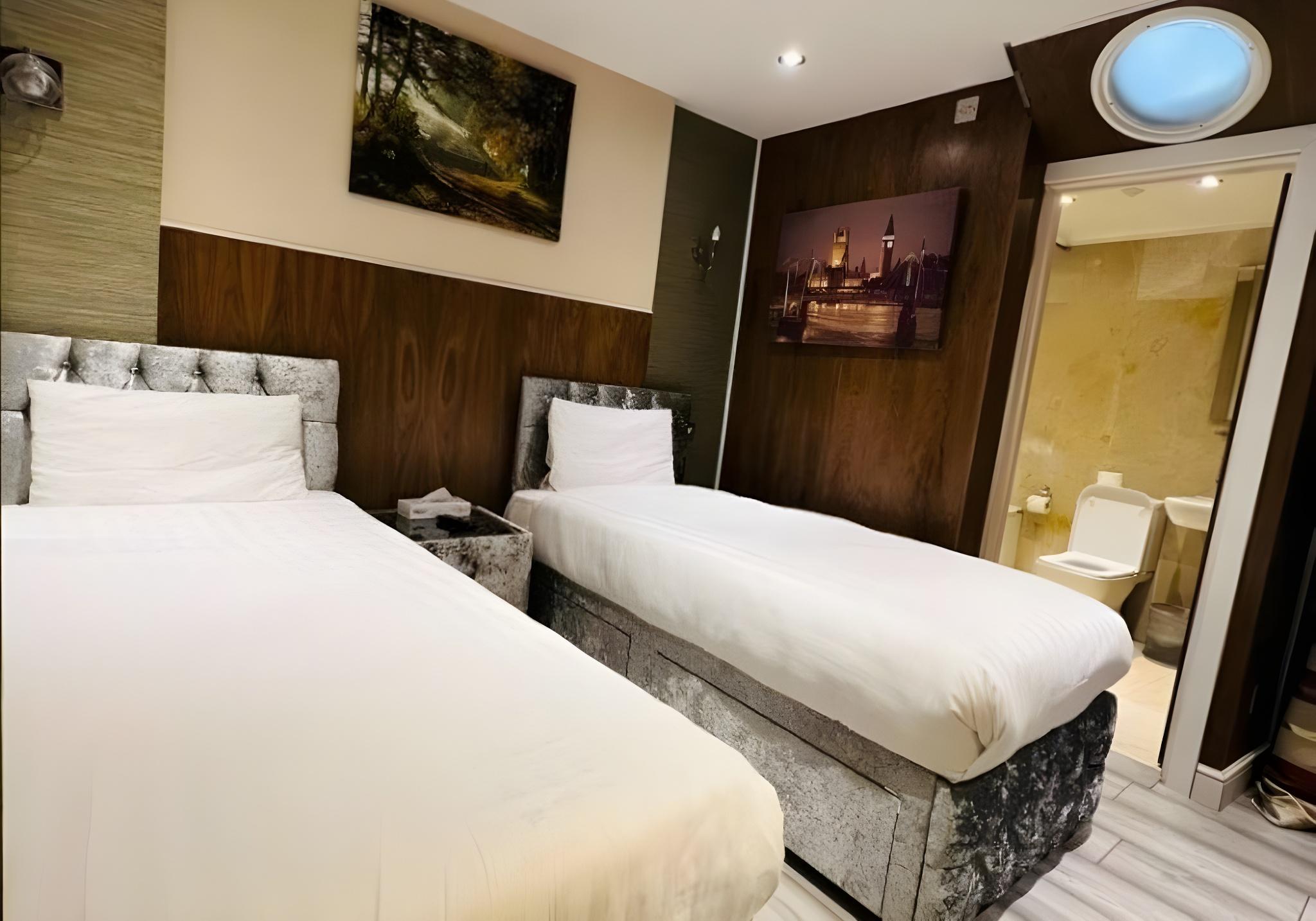 Room, Twin Beds, No Window