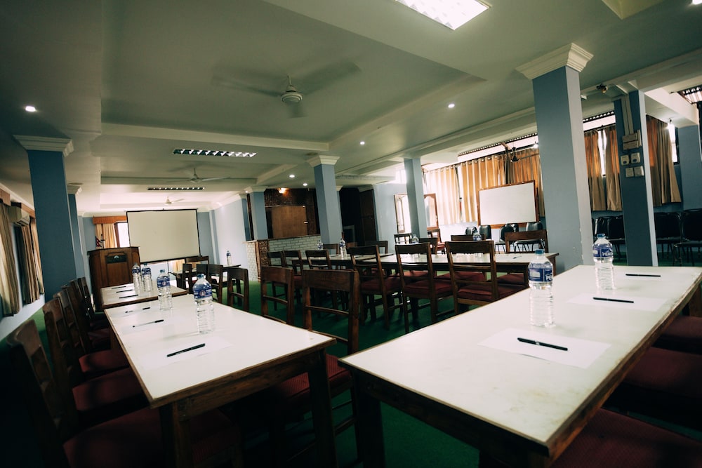Hotel Tulsi 39/50