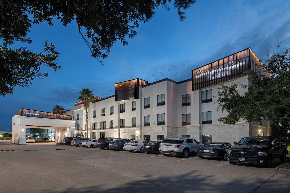 Champions Club and Hotel, Houston Westchase 49/54
