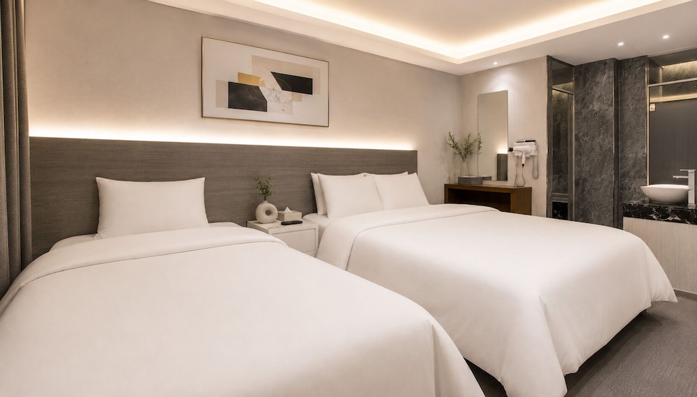 GUWOL HOTEL 12/53