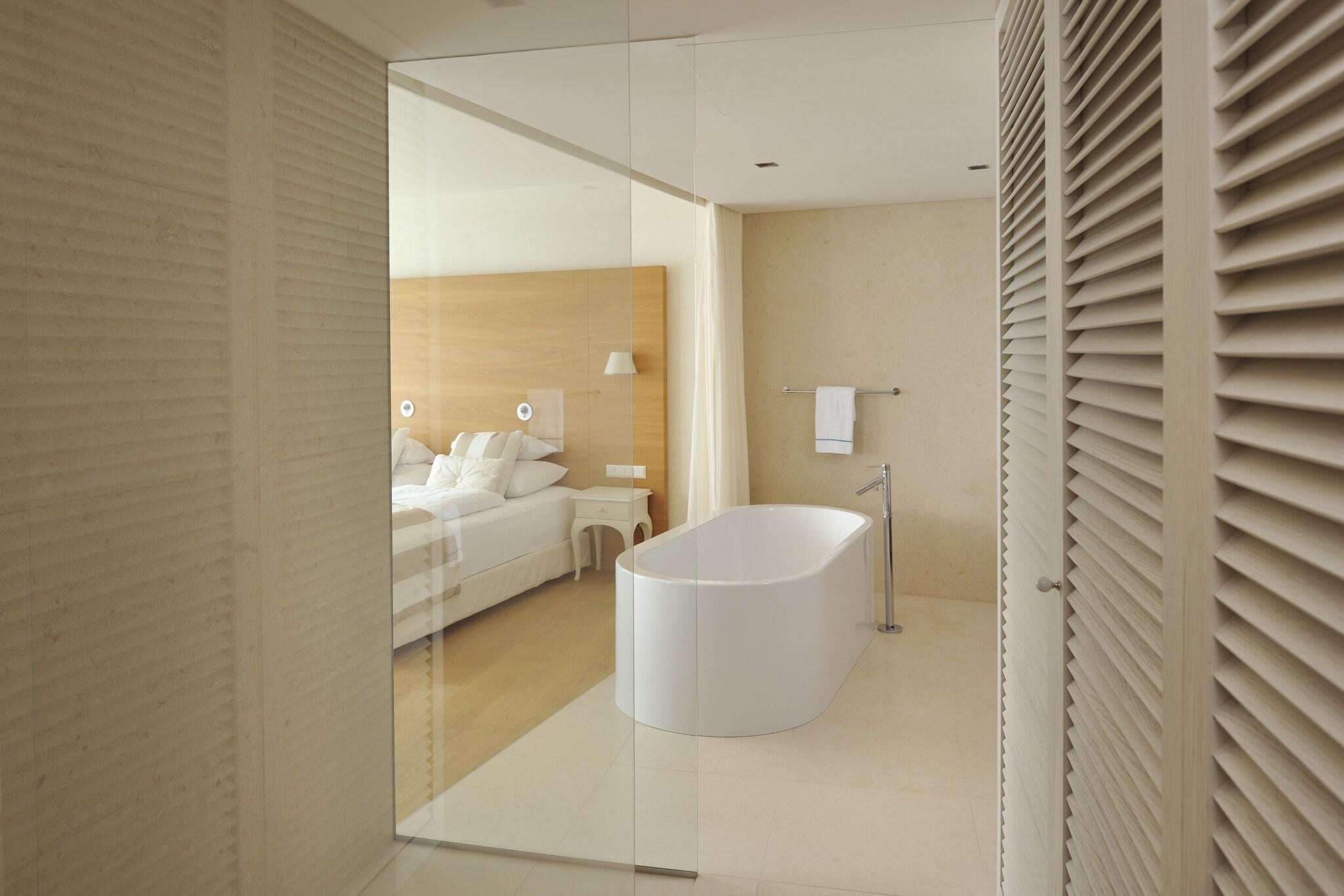 Senior, Suite, Sea Side