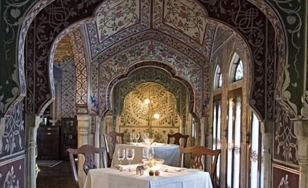 SAMODE HAVELI 33/55