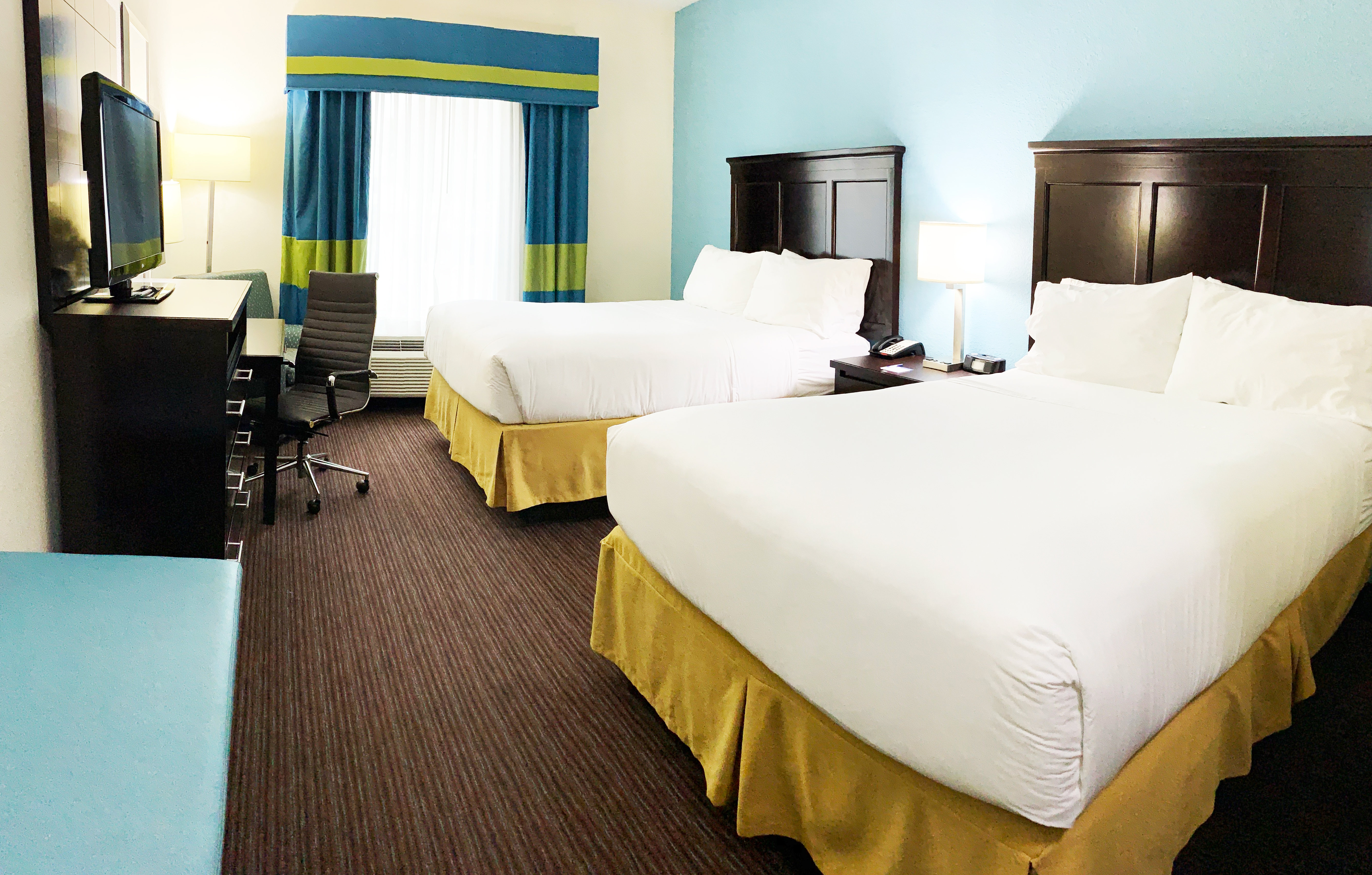 Holiday Inn Express Hotel Suites Gainesville 31/64