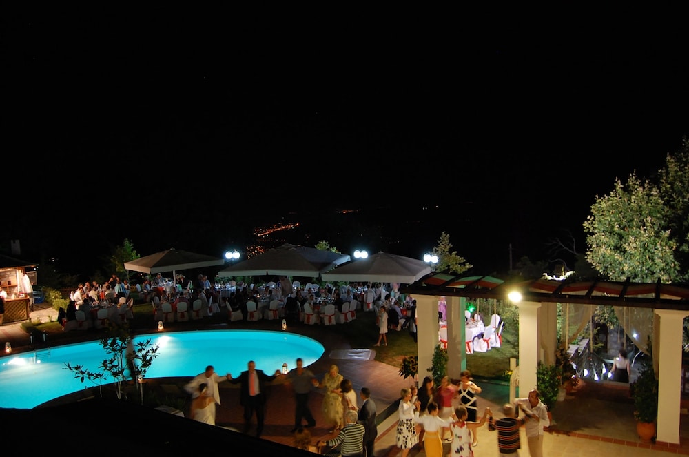 Pelion Resort 11/78