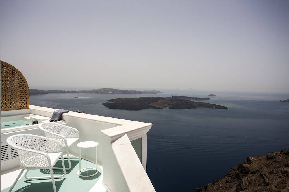 Andronikos Santorini 24/42