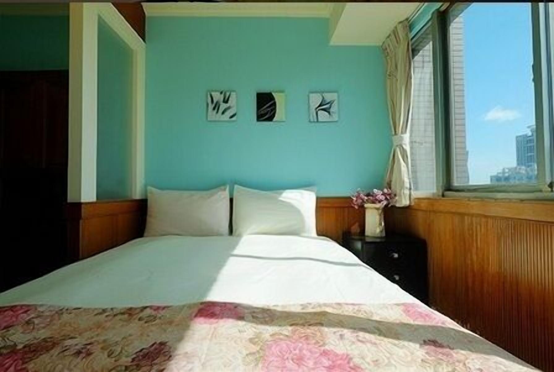 2 BEDROOMS, FAMILY SUITE