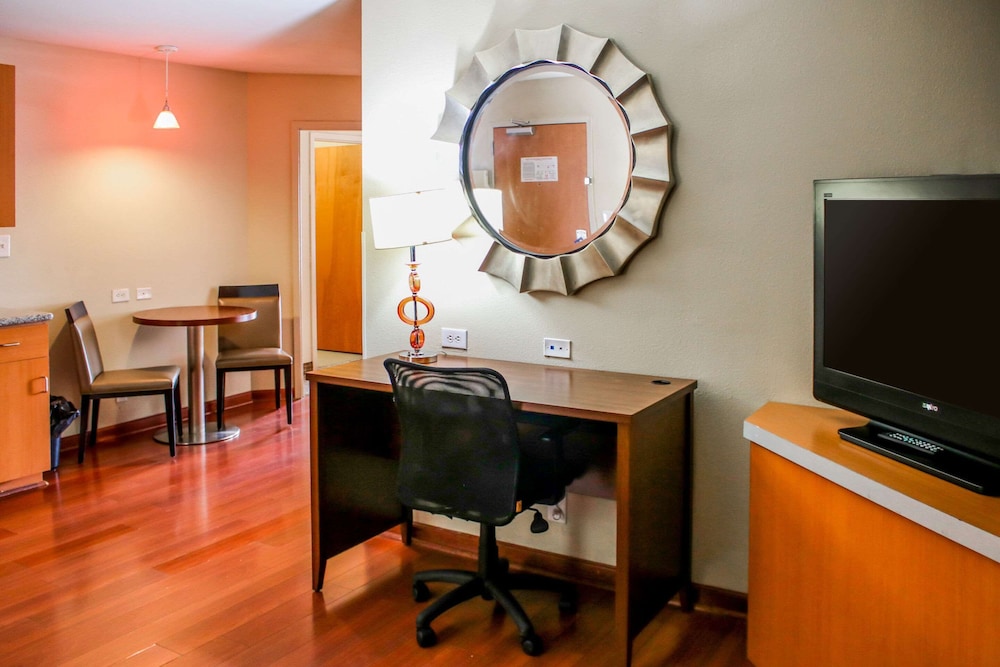 Comfort Suites At Virginia Center Commons 37/39