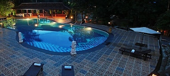 Green Tropical Village Hotel Resort 58/61