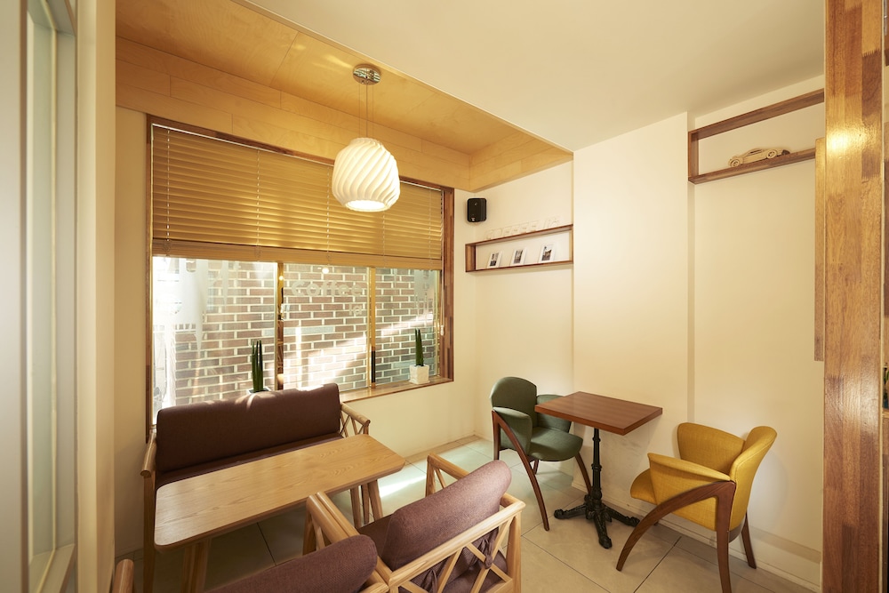 Noble Hotel 31/36