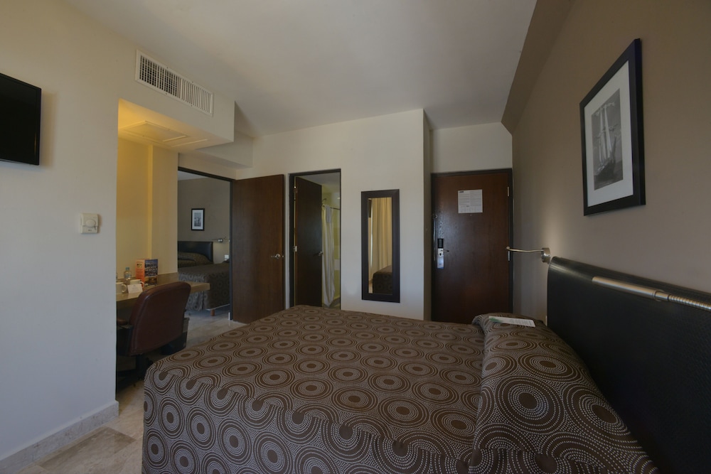 Superior, Triple, 2 Double Beds