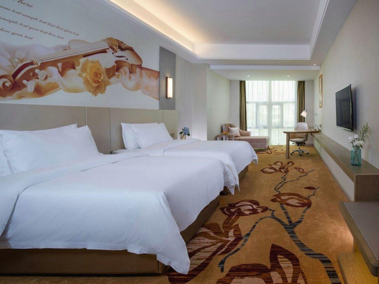 Vienna International Hotel (Haikou Old Town High Speed Railway Station) 29/58