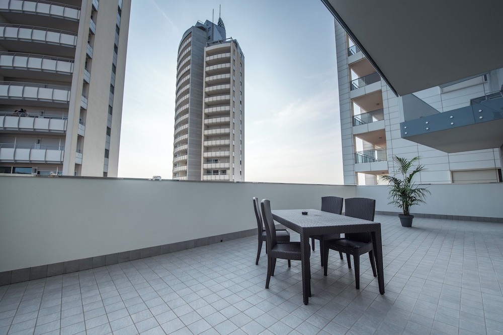 Hesperia Hotel & Residence 32/50