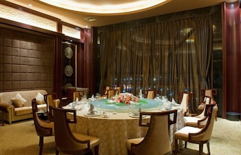 Golden Mountain International Hotel 24/49