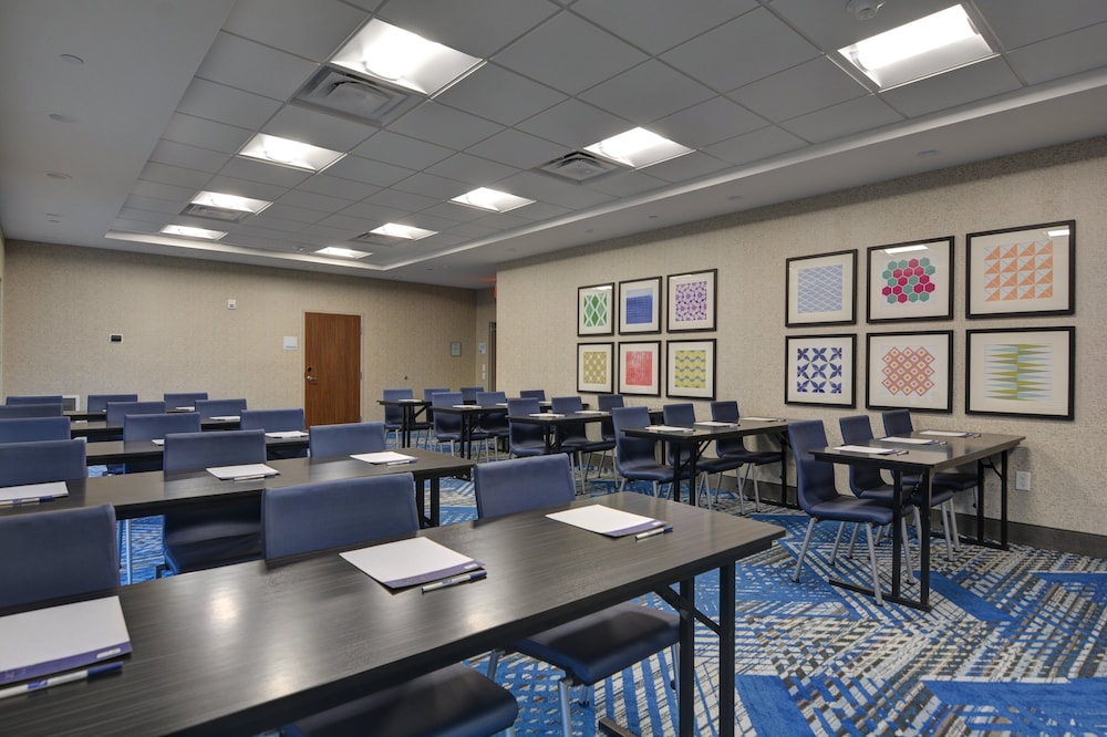 Holiday Inn Express And Suites Greenville Taylors 38/50