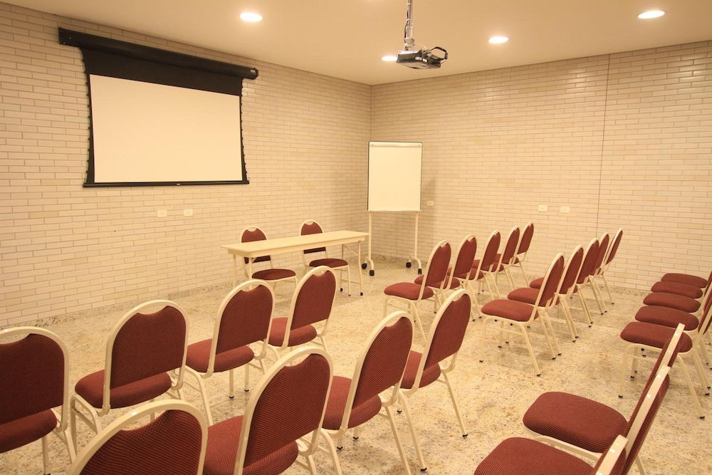 Hotel Confiance Centro Civico 25/33