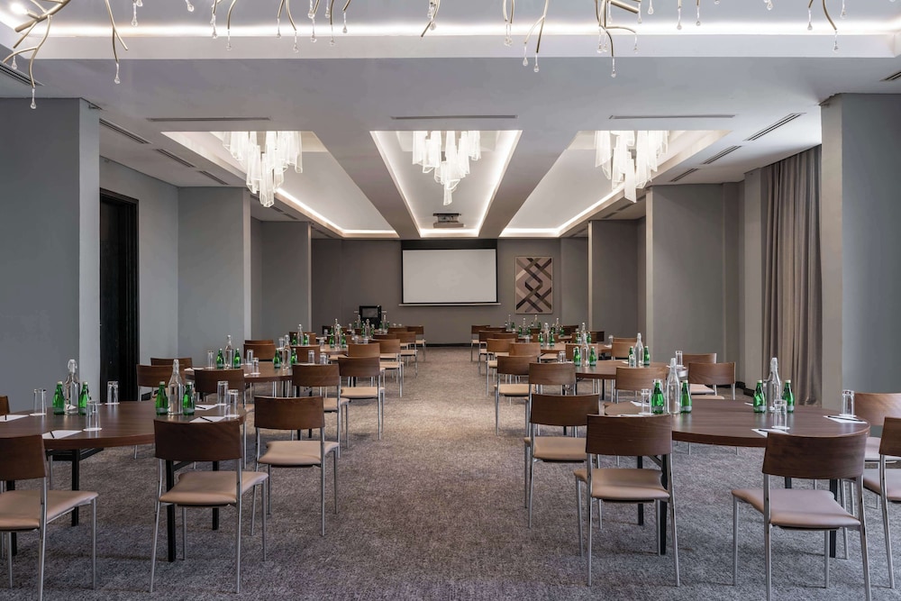 Radisson Blu Lagos Ikeja 66/74