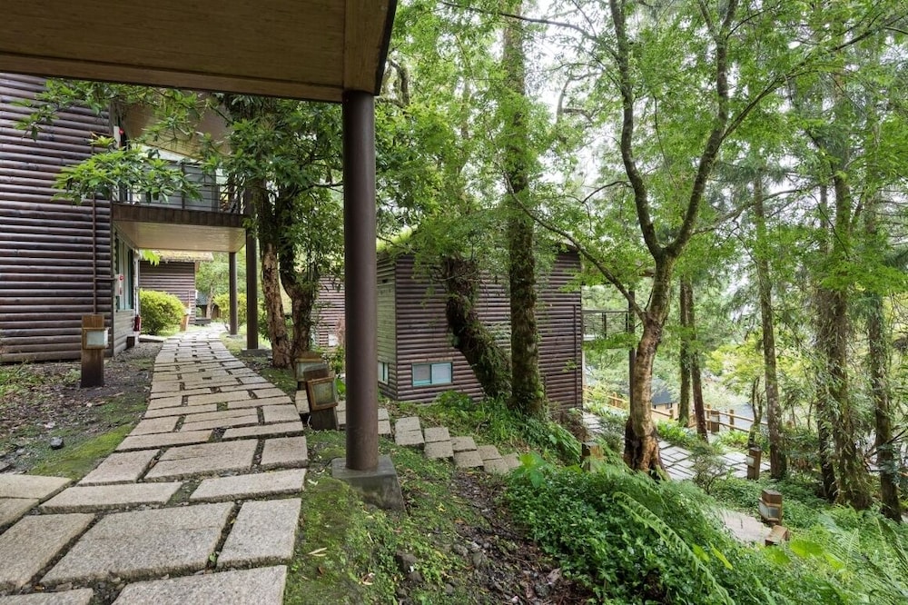 Mingchih Resort 32/40