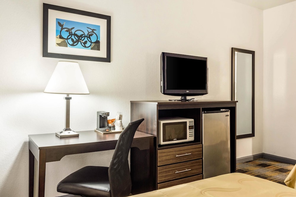 Quality Inn Near Six Flags 27/29