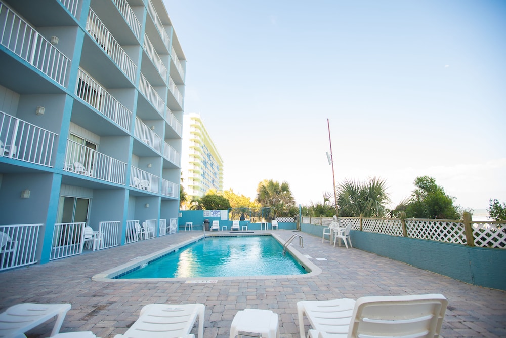 blu atlantic oceanfront hotel and suites