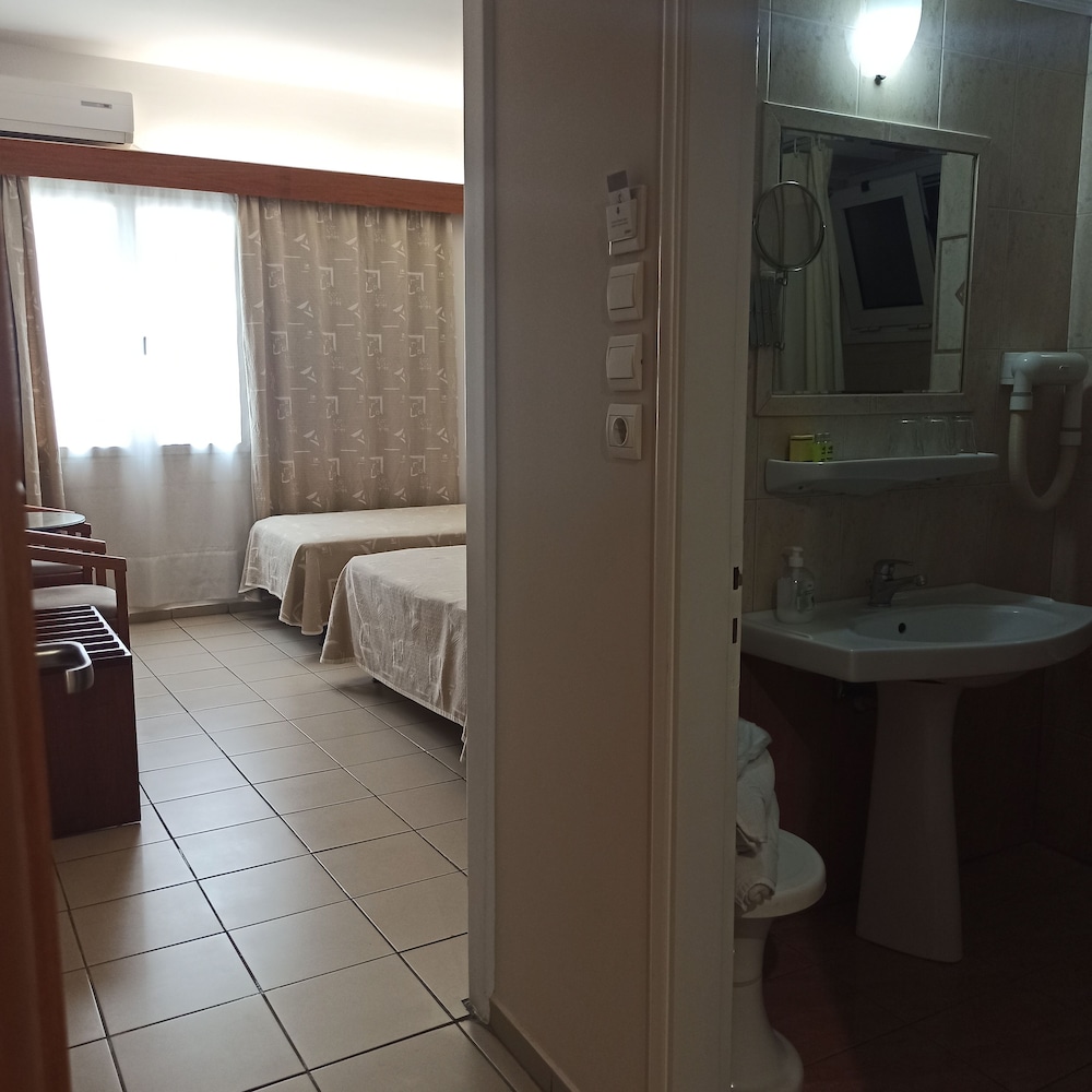 Hotel Solomou Athens 49/50