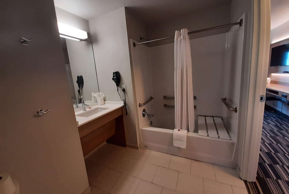 Microtel Inn Suites By Wyndham Loveland 13/22