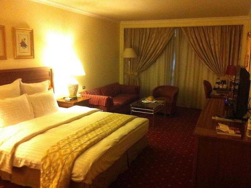 Deluxe, Double Bed