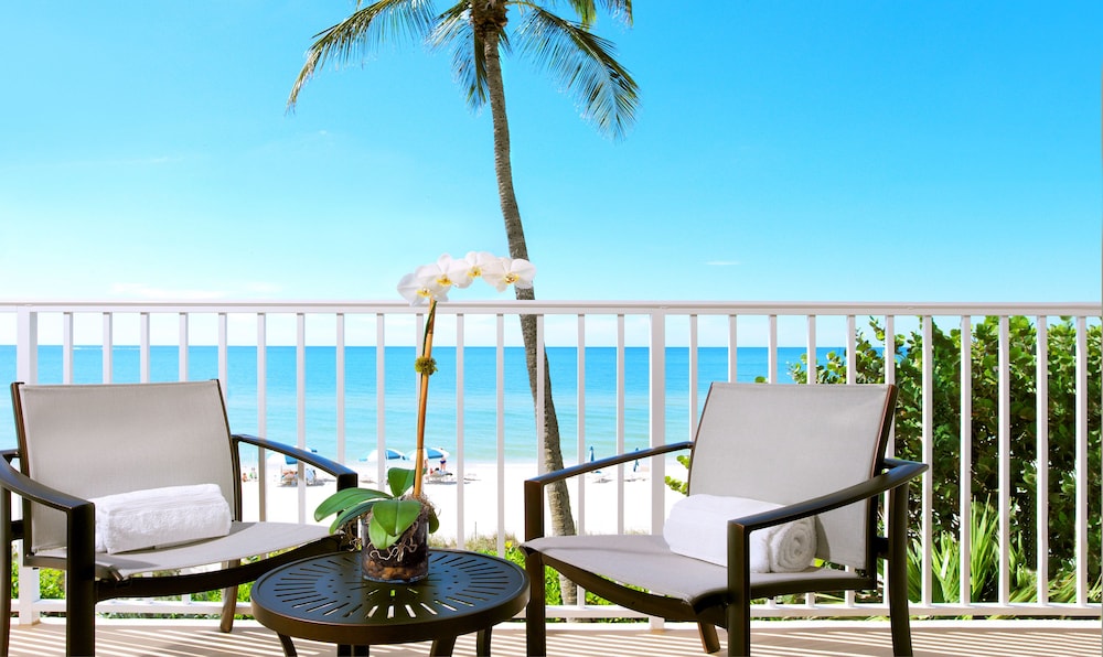 La Playa Beach Resort 61/75