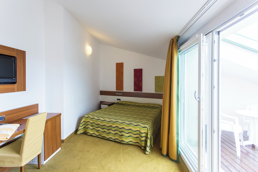 HOTEL MAREGOLF 17/46