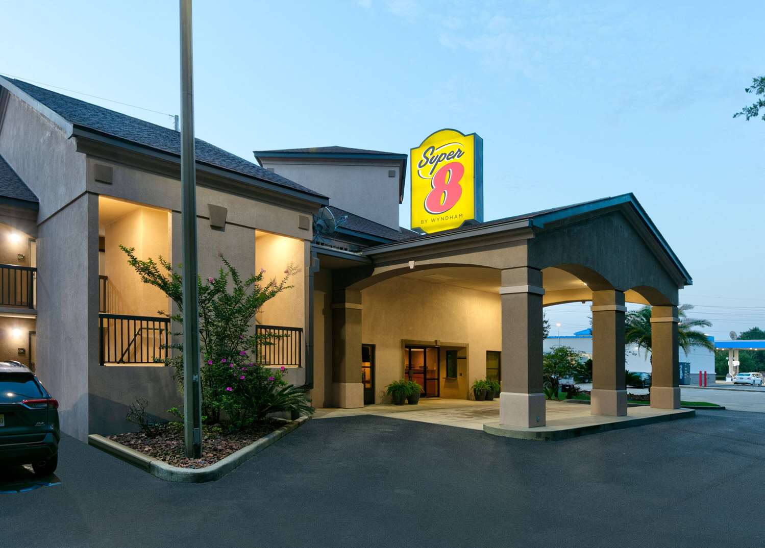 Super 8 by Wyndham Diberville Biloxi Area 17/26