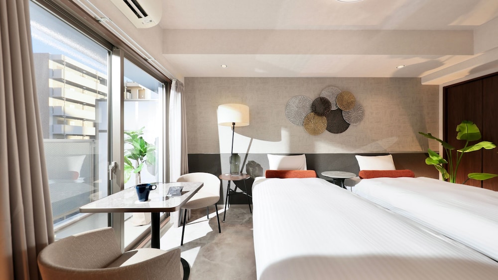 Dotombori Crystal Hotel 3 4/31