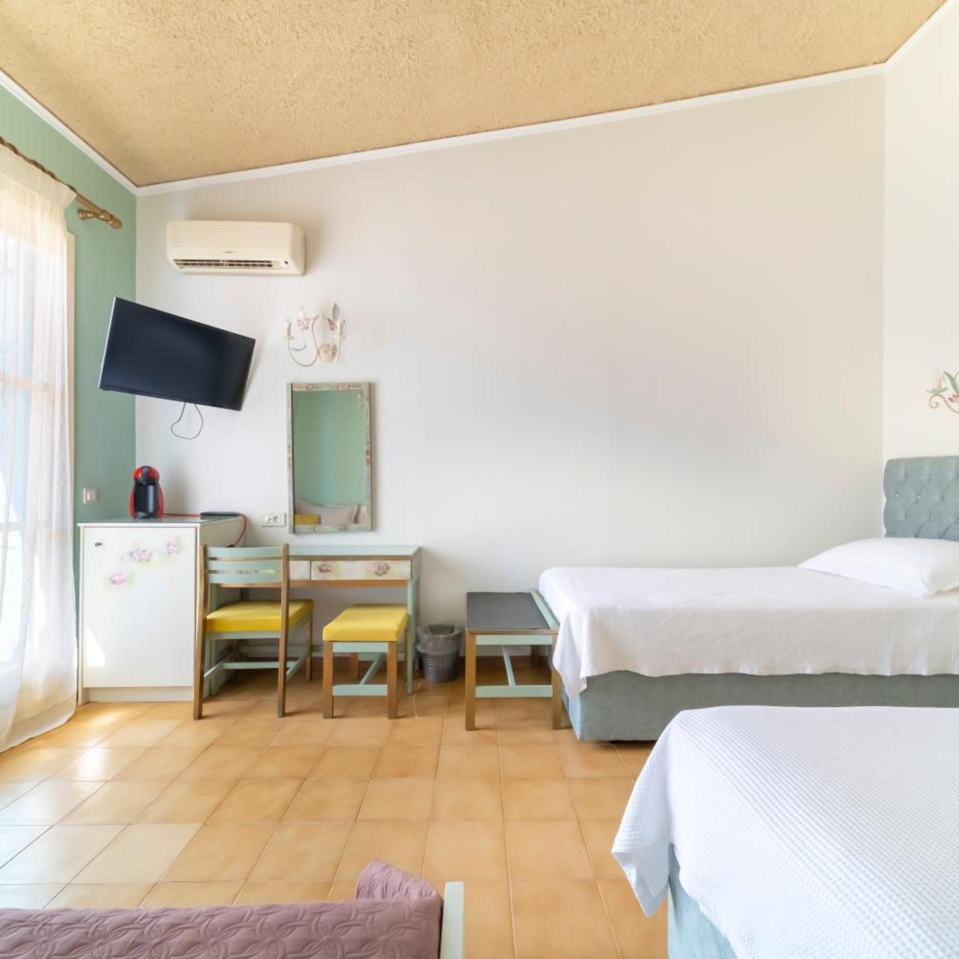 غرفة ثلاثية بإطلالة على الحديقة، Hotel Agia Markella 9/10