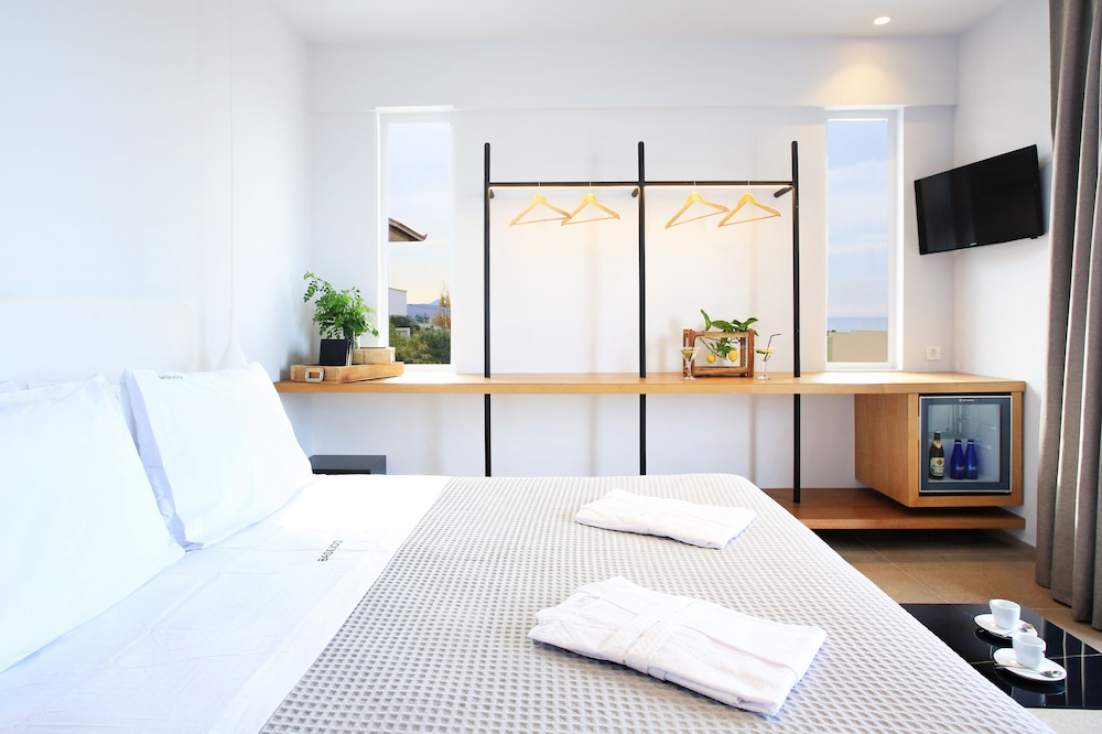 Basilico Suites - Adults Only 13/42