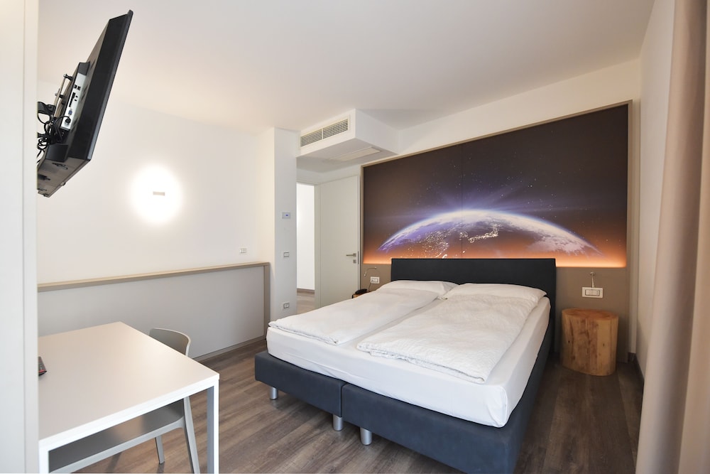 Ecohotel Primavera 11/72