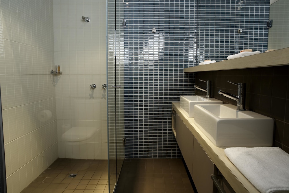Best Western Melbourne City 23/42