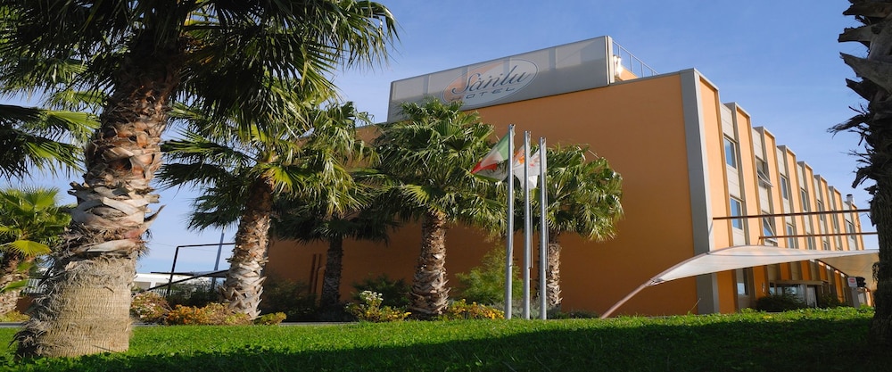 Sanlu Hotel 4/53