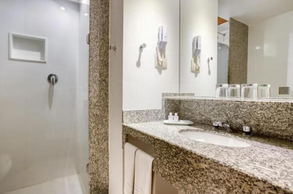 Premier Copacabana Hotel 36/37