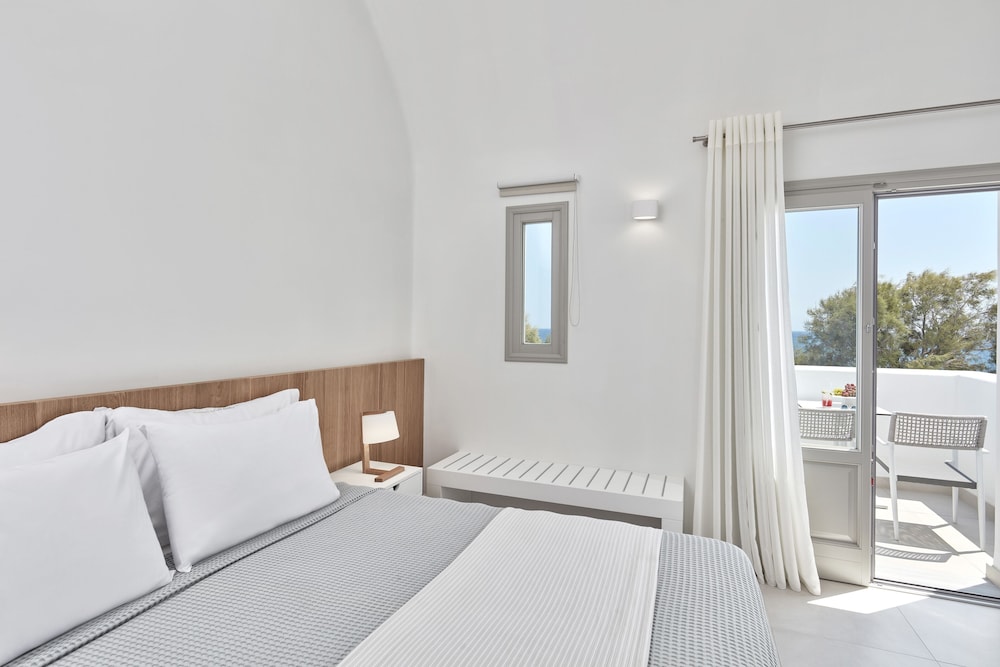 ROOM, DOUBLE BED, BEACH FRONT