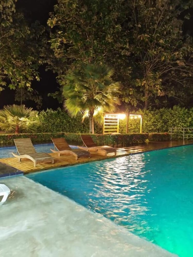 Hotel Puerto Triunfo 15/16