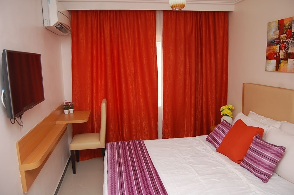 Avital Suites And Resort 10/75